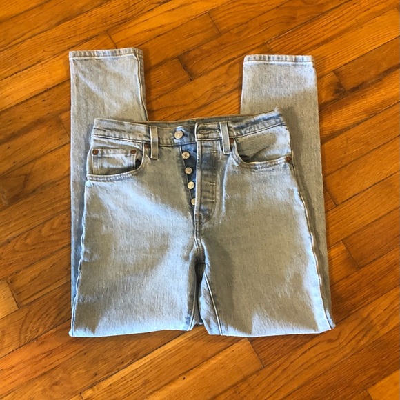 EUC Levi’s 501 Skinny Women’s Jeans Waist 26 Length 28 - Picture 5 of 10